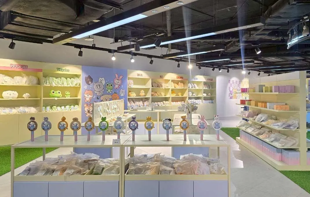 MINITEEN, pop-up store in Siam Discovery, as built by OUT